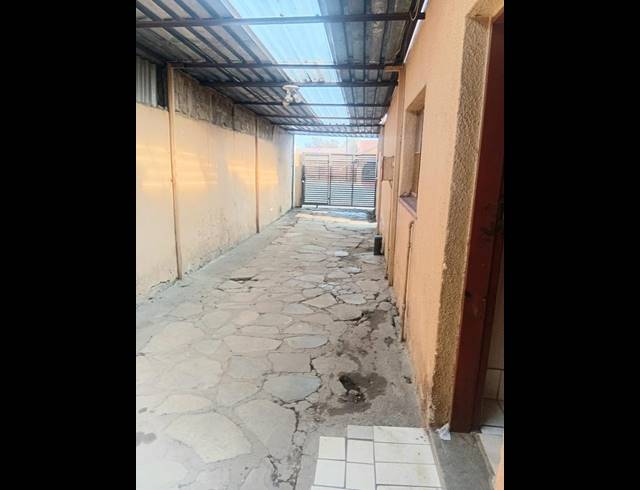 2 BEDROOM HOUSE FOR SALE IN EMDENI